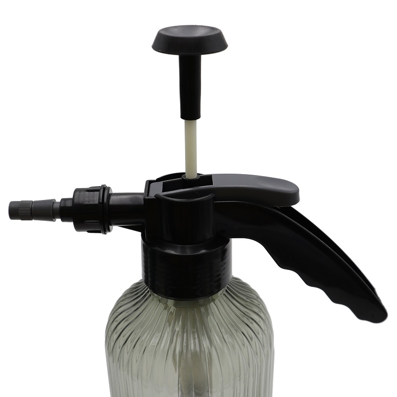 Christmas Gift Design Garden Use Empty Portable 2L PP+PET Plastic Water PET Spray Bottles Plastic